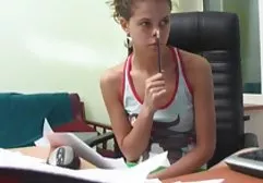 او فلم سکس زن با سک لعنتی می شود